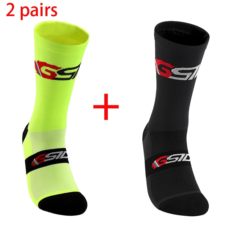 Compression Cycling Socks: Knee-High Comfort and Sporty Style BIKE FIELD