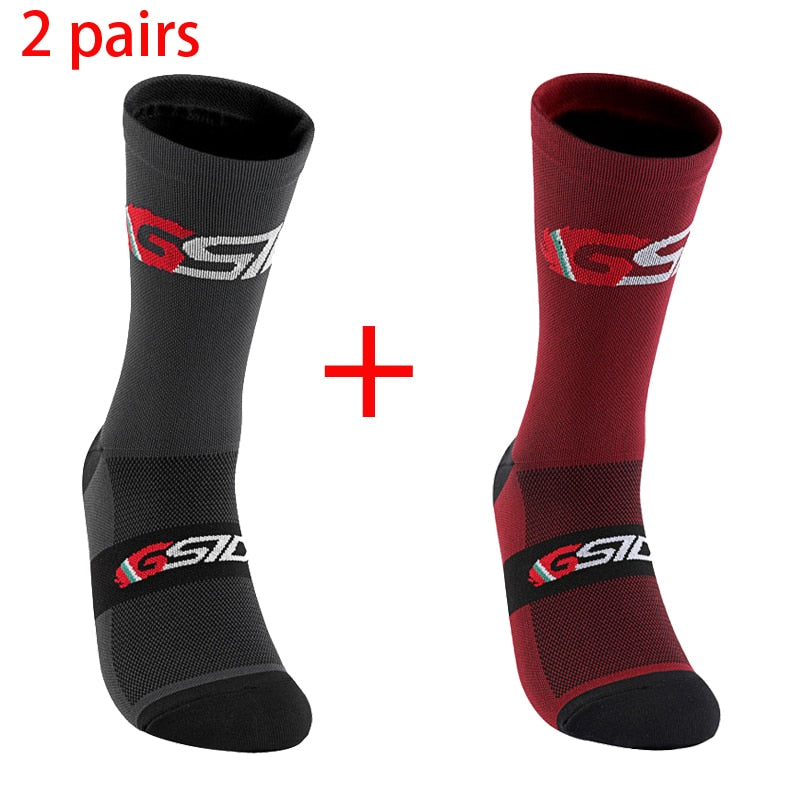 Compression Cycling Socks: Knee-High Comfort and Sporty Style BIKE FIELD